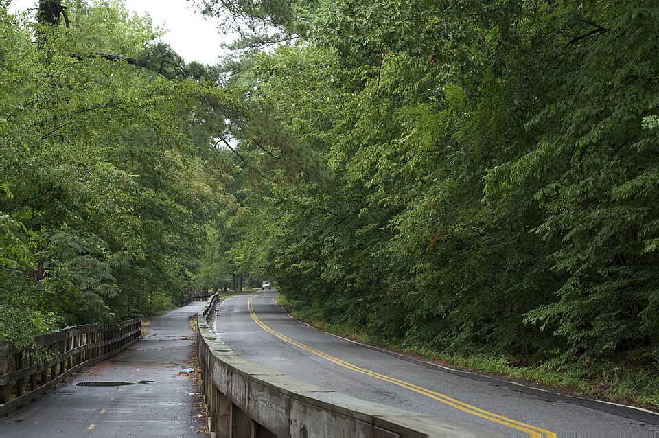 File:Boyle Park Drive.jpg