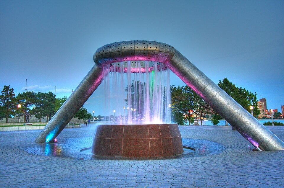 File:Dodge Fountain in Hart Plaza in the evening with lights.jpg