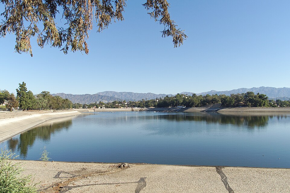 File:Silver Lake Reservoir looking north 2015-10-11.jpg